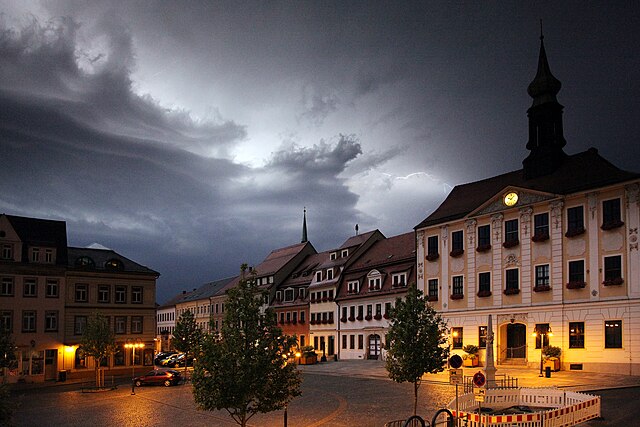 Markt in Radeberg, Kaminholz kaufen in Radeberg
